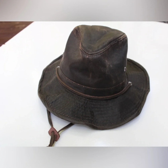 Connie’s women’s hat - Picture 7 of 13